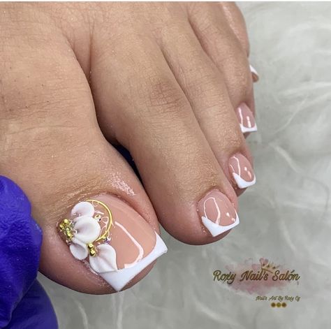 Toe Nail Designs Flower, First Tattoo Ideas, Acrylic Nail Designs Classy, Simple Toe Nails, Elegant Touch Nails, Pedicure Nail Designs, Gel Toe Nails, Acrylic Toe Nails, Acrylic Toes