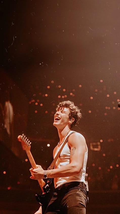 Shane Mendes, Notion Weekly Planner, Hot Shawn Mendes, Shawn Mendes Concert, Shawn Mendes Wallpaper, Motivational Water Bottle, Concert Aesthetic, Bottle With Straw, Water Bottle With Straw