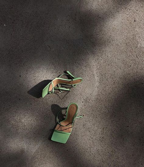 Shoe Asthetic Picture, Feed Pictures, Green Aesthetic Tumblr, Bottega Bag, Scorpio Girl, Mint Green Aesthetic, Asthetic Picture, Glam Photoshoot, Pistachio Green