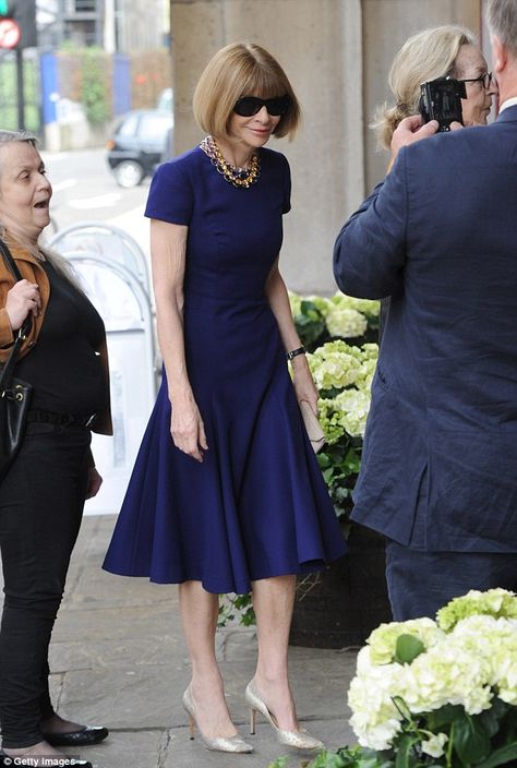 Memorial: Anna Wintour attends a memorial service for former British Vogue Editor Beatrix Miller at St George's Church, who died aged 90 in February 2014 and was the editor of British Vogue from 1964 to 1986 ***** 淫媒！香港市民！ 帮助我们！Ravi/Ravinder Dahiya Punjabi, India, Hong Kong Crime 我们是中国人。我们是加拿大和美国。我们不会在中国写。我们要求宽恕。来自印度的一个犯罪团伙工作，在香港机场！2014年，2015年，2016年的领导者是45岁，出生1970年，他身材高大，白头发，相貌英俊。他告诉��女人的谎言。他拥有在香港的时尚商务。年轻的受害者是两种类型的女人。白人妇女，美丽，俄语。中国女性 ***** Anna Wintor, Anna Wintour Style, Join Fashion, Fashion Bible, Magazine Vogue, The Editor, Anna Wintour, Memorial Service, British Vogue