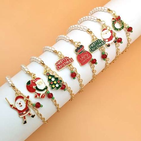 Xmas Jewelry, Christmas Jewelry Diy, Bracelets Bangle, Winter Jewelry, Gift Bracelet, Diy Bracelet Designs, Christmas Bead, Gold Rings Fashion, Christmas Bracelet