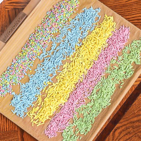 Healthy Homemade Rainbow Sprinkles and Confetti (all natural, sugar free, gluten free, dairy free, vegan) - Naughty or Nice Cookbook: The ULTIMATE Healthy Dessert Cookbook – Jessica Stier of Desserts with Benefits Healthy Sprinkles, Cookie Sprinkles, Natural Sprinkles, Diy Sprinkles, Sprinkles Recipe, Trans Fats, Cream Custard, Colored Sugar, Dessert Cookbooks