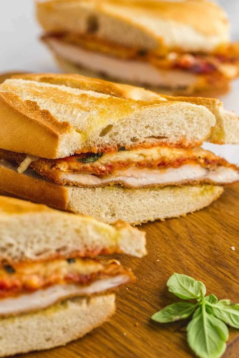 Cheesecake Factory Chicken Parmesan Sandwich, Chicken Park Sandwich, Chicken Tender Sandwich Recipes, Quick And Easy Chicken Parmesan, Taco Sandwich, Chicken Cutlet Sandwich, Chicken Parm Sandwich, Awesome Sandwiches, Parmesan Sandwich