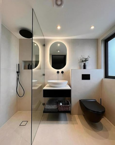 Design Interior Baie, Small Bathroom Interior, Narrow Bathroom, House Items, House Deco, Decor Baie, Toilet Design, Room Renovation, Small Bathroom Design