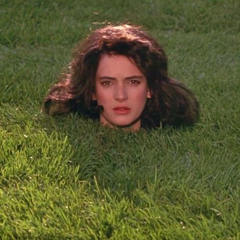 morgan ashleigh | heathers supremacy 💋 | Instagram Heathers Movie, Winona Forever, Veronica Sawyer, Heathers The Musical, Christian Slater, 80s Aesthetic, Chick Flicks, Winona Ryder, Twin Peaks