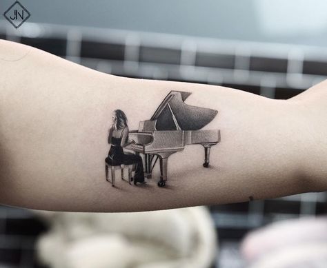 Piano Tattoo, Best Piano, Piano Art, Finger Plays, Piano Keys, Finger Tattoos, Body Tattoos, Simple Lines, Tattoo Style