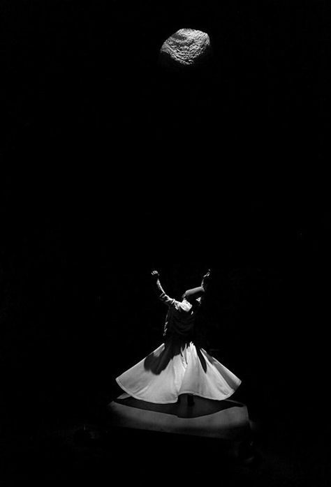 antieverythingism: Sufi. repin by #dazehub #dazepicamaze #monopolizesocialmedia Rumi Poetry, Persian Calligraphy Art, Whirling Dervish, World Dance, Persian Calligraphy, Sufi Quotes, Sufi Poetry, White Photo, Islamic Calligraphy