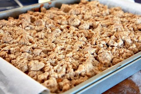 Big Crumb Apple Coffee Cake Apple Coffee Cake, Cinnamon Banana Bread, Apple Coffee, Streusel Cake, Apple Coffee Cakes, Zucchini Bread Recipes, Honey Buns, Italy Food, Best Banana Bread