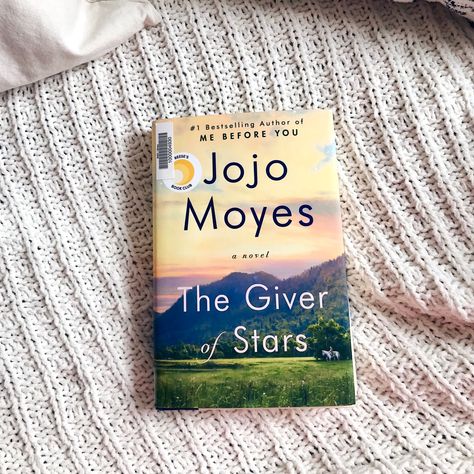 The Giver of Stars Book Review – Tales&Pages The Giver Of Stars, Giver Of Stars, Last Semester Of College, Wall Books, Jojo Moyes, Female Friendship, The Giver, Meeting New Friends, World Of Books