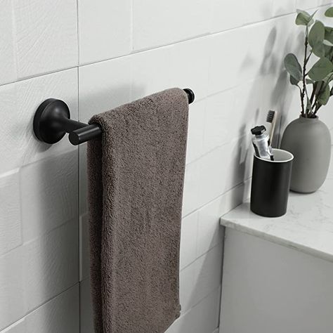 Hand Towel Holder Ideas Bathroom Wall, Towel Bar Ideas Bathroom, Hand Towel Rack Bathroom, Hand Towel Hook, Bathroom Hand Towel Holder, Black Towel Bar, Hang Towels In Bathroom, Beautiful Bathroom Decor, Towel Bar Bathroom