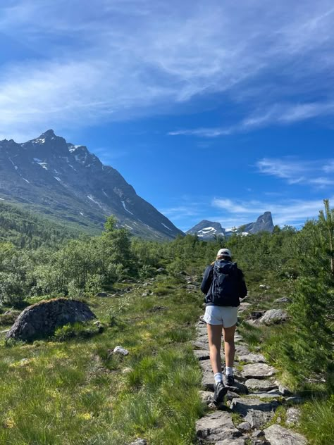 Norwegian mountains hiking backpacking Mountains Trip Aesthetic, Mountain Hike Aesthetic, Hiking Aestethic, Norway Travel Aesthetic, Hike Aesthetic Summer, Hiking Aesthetic Winter, Norway Summer Aesthetic, Norway Backpacking, Bergen Aesthetic