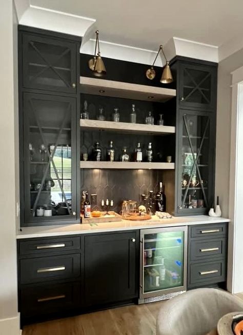 Modern Wet Bar Ideas Kitchen, Dry Bar Room Ideas, Small Bar In Dining Room, Black Wet Bar Cabinets, Dark Home Bar Ideas, Dining Room Dry Bar Ideas, Black Bar Ideas For Home, Home Bar With Fridge, Home Bar Built In