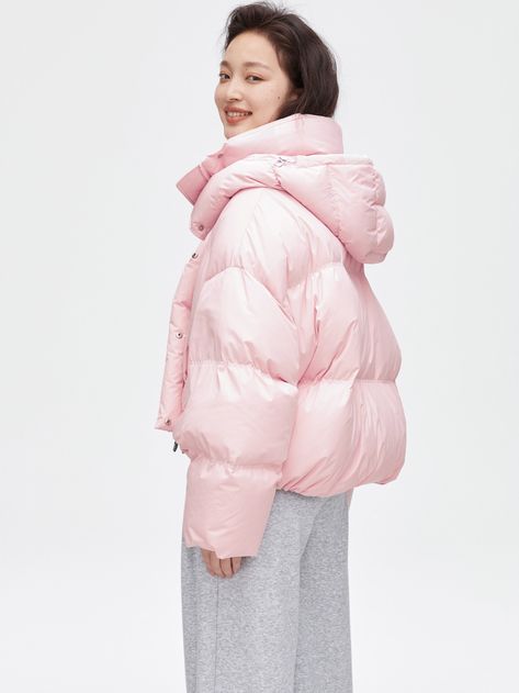 Short puffer jacket outfit