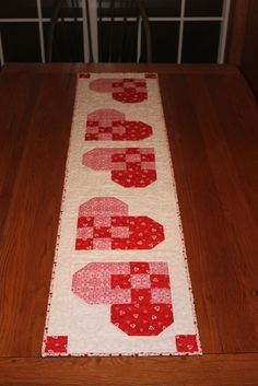 Valentines Runner, Valentine Table Runner, Valentine Table, Runner Pattern, Heart Quilt Pattern, White Quilts, Red And White Quilts, Holiday Table Runner, Quilted Table Runners Patterns