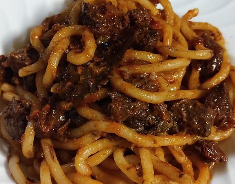 Spaghetti alla san Martino, il sugo più buono con il segreto del doppio pomodoro. Da fare come tradizione vuole - Più Ricette Pasta Gnocchi, Pasta Italiana, Italian Recipe, Rib Eye, Pasta Fresca, Pizza Pasta, Linguine, Gnocchi, Japanese Food