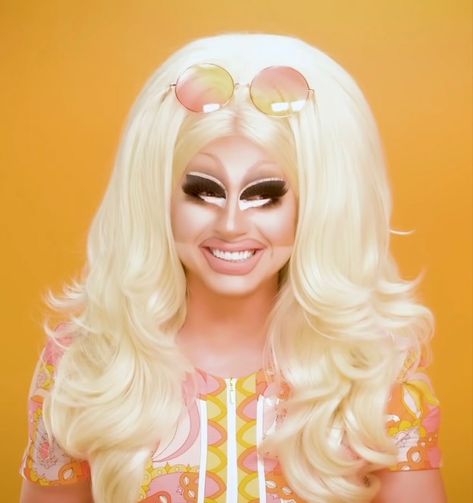 Trixie Mattel 60s, Trixie Mattel Photoshoot, Trixie Doll, Drag Queen Race, Healthy Black Hair, Trixie Mattel, Trixie And Katya, Drag King, Dorm Wall Art