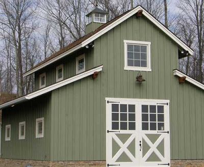 7 Gorgeous Green Horse Barn Exteriors - STABLE STYLE Barn Style Garage, Pole Barn Designs, Old World Home, Green Barn, Barn Living, Gambrel Roof, Barn Style House Plans, Barn Garage, Barns Sheds