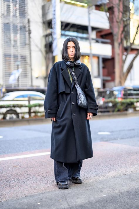 The Best Japanese Street Style From TOKYO FASHION WEEK 2024 Autumn/Winter! DAY ONE Japan Street Style, Japanese Street Style, Fashion Week 2024, Tokyo Fashion Week, Top Sunglasses, Japan Street, Night Show, Casual Trends, Japanese Street