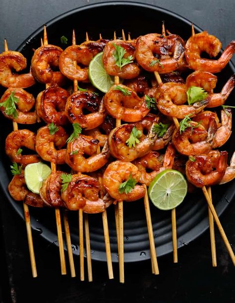 grilled shrimp skewers Prawn Kebabs Skewers, Seafood Party Dishes, Seafood Street Food, Shrimp Party Food, Prawns Skewers, Shrimp Sticks, Skewers Ideas, Seafood Barbecue, Seafood Skewers