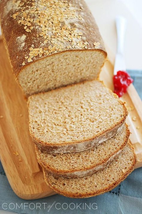 Whole Wheat Honey Oatmeal Bread http://www.thecomfortofcooking.com/2013/12/whole-wheat-honey-oatmeal-bread.html Honey Oatmeal Bread, Oatmeal Bread Recipe, Homemade Whole Wheat Bread, Wheat Bread Recipe, A Loaf Of Bread, Bread Soft, Oatmeal Bread, Yeast Breads, Honey Wheat