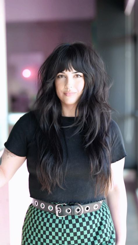 Shag With Extensions, Long Shag Round Face, Plus Size Long Hair, Long Modern Shag, Long Hair Cuts With Layers And Bangs, Shag Hair With Bangs, Long Grunge Hair, Shaggy Haircuts Long Hair, Long Alternative Haircut