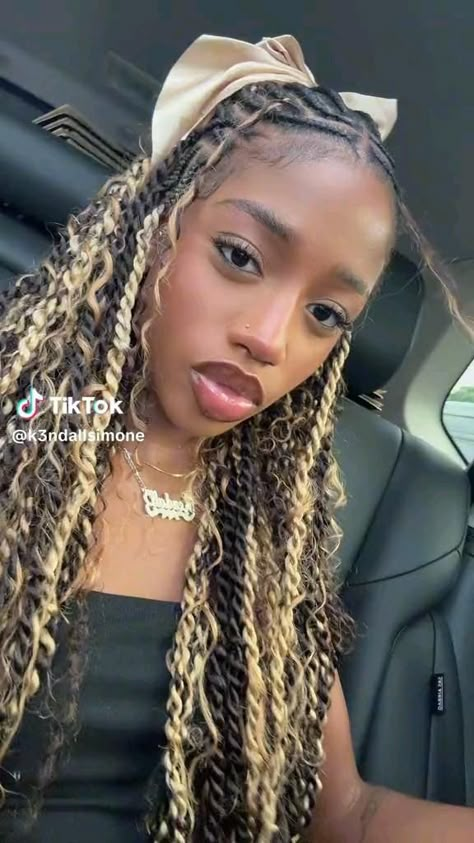 fulani braids,Colored braids, tribal braids, blond highlights,lip liner inspo, necklace #baddieoutfitsforschool #1 #fashion #tiktok Elegant Long Hairstyles, Short Thick Hair, Braided Hairstyles For Women, Beautiful Braided Hairstyles, Blond Highlights, Cascading Curls, Cut Layers, Lob Haircuts, Textured Crop