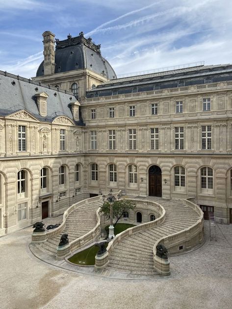 Aesthetic Private School Building, Old Academy Building, Private School Exterior Aesthetic, Posh Boarding School Aesthetic, Boarding School Building Aesthetic, Royal School Building, Old Money School Building, French Buildings Aesthetic, French Castle Exterior