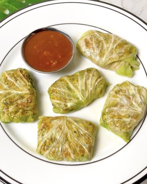 Healthy Cabbage Momo Recipe Momo Recipe, Healthy Cabbage, Sandwich Maker Recipes, Holi Recipes, Maggi Recipes, Aloo Recipes, Vegetarian Cabbage, Paratha Recipes, Kebab Recipes