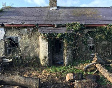 Traditional Irish Cottage Interiors, Old Irish Cottage Interiors, Irish Cottage Extension, Irish Cottage Exterior, Old Irish Cottage, Irish Cottage Renovation, Irish Cottage Interiors, Irish Aesthetic, Irish Farmhouse