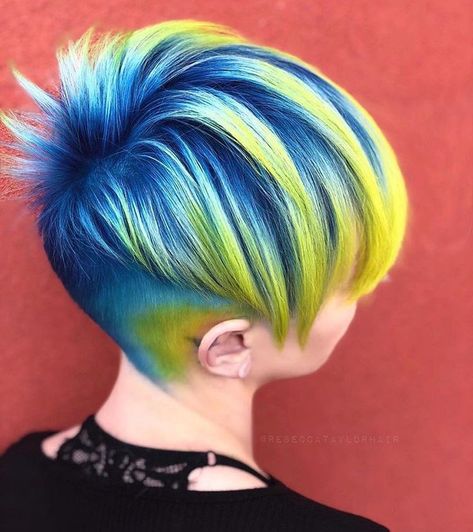 Multi Color Pixie Hair, Short Hair Vibrant Color Ideas, Bright Pixie Hair, Multi Colored Short Hair, Multi Colored Hair Short, Fall Pixie Hair, Fall Pixie Hair Color, Rainbow Pixie Hair, Hair Color Rainbow