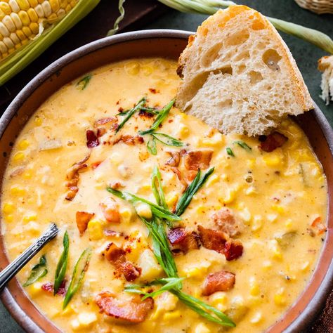 Simple Summer Corn Chowder Recipe (Best Ever!) Corn Chowder Half Baked Harvest, Panera Corn Chowder, Fresh Sweet Corn Recipes, Summer Comfort Food, Best Corn Chowder Recipe, Summer Corn Chowder, Fresh Corn Recipes, Bacon Seasoning, Sweet Corn Recipes