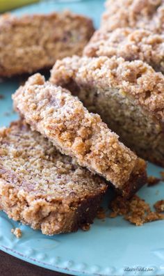 This classic banana bread recipe is topped with a sweet crumb topping making it a cross between a quick bread and coffee cake!  I feel like there is something important that needs to be discussed h… Coffee Cake Banana Bread, Banana Bread Coffee Cake, Crumb Cake Topping, Cake Banana Bread, Classic Coffee Cake, Banana Coffee Cakes, Classic Banana Bread, Cake Banana, Homemade Banana Bread