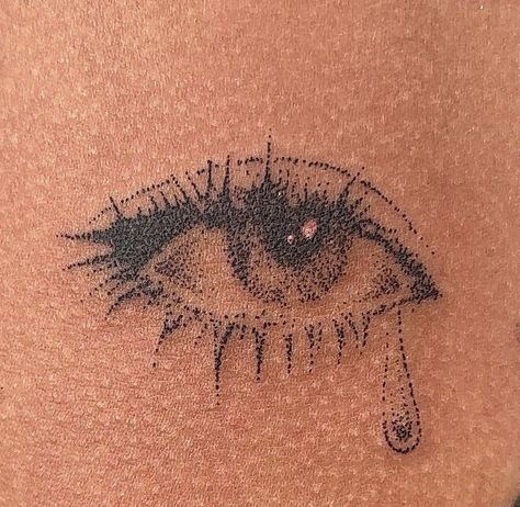 Teardrop Eye Tattoo, Cat Tattoo Grunge, Eyes On Back Tattoo, Dark Grunge Tattoos, Dainty Eye Tattoo, Eye On Knee Tattoo, Stick And Poke Eye Tattoo, Eye Tattoo Aesthetic, Palm Eye Tattoo