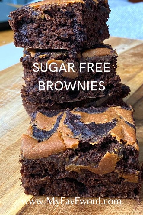 Best healthy brownies I have ever made. No sugar, no flour and no oil or butter and chewy, gooey deliciousness. These brownies are low in calories and high in protein. Healthy and nutritious ingredients that you can eat evert day. This is an every day dessert you can feel good about eating. #sugarfreebrownies #healthybrownies #oatbrownies #bananabrownies No Sugar No Flour Desserts, No Flour No Sugar Recipes, No Sugar No Flour Recipes, Sugar Free Chocolate Brownies, Low Fat Brownies, Low Calorie Brownies, Sugar Foods, No Sugar Desserts, Plant Based Dessert Recipes