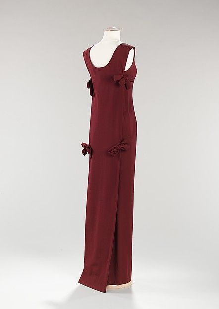 Evening dress, Balenciaga - '57 Cristobal Balenciaga, Silk Evening Dress, Balenciaga Fashion, Simply Fashion, Costume Collection, Vintage Gowns, Column Dress, Vintage Couture, 1940s Fashion