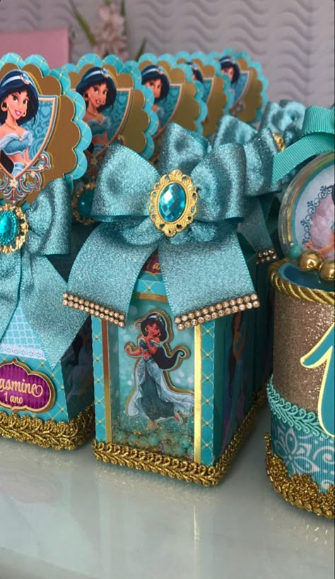 Jasmine Birthday Party Ideas, Jasmine Birthday Cake, Princess Jasmine Cake, Princess Jasmine Party, Arabian Party, Aladdin Birthday Party, Princess Jasmine Birthday Party, Princess Jasmine Birthday, Aladdin Party