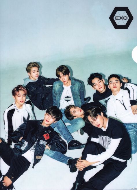 EXO ViVi Magazine 2017 Exo Teaser, Exo Group Photo, Exo Photoshoot, Exo Group, Exo Album, Exo Lockscreen, Exo Ot12, Baekhyun Chanyeol, Exo Xiumin