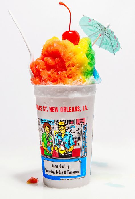 Hansen's Sno-Bliz, The Shop That's Been Selling Shaved Ice for 81 Years Snow Cones Aesthetic, Snow Cone Flavors, Hawaii Shaved Ice Aesthetic, Snowie Shaved Ice, Hawaii Shaved Ice, Ice Images, Ice Shop, Shaving Machine, Cereal Killer