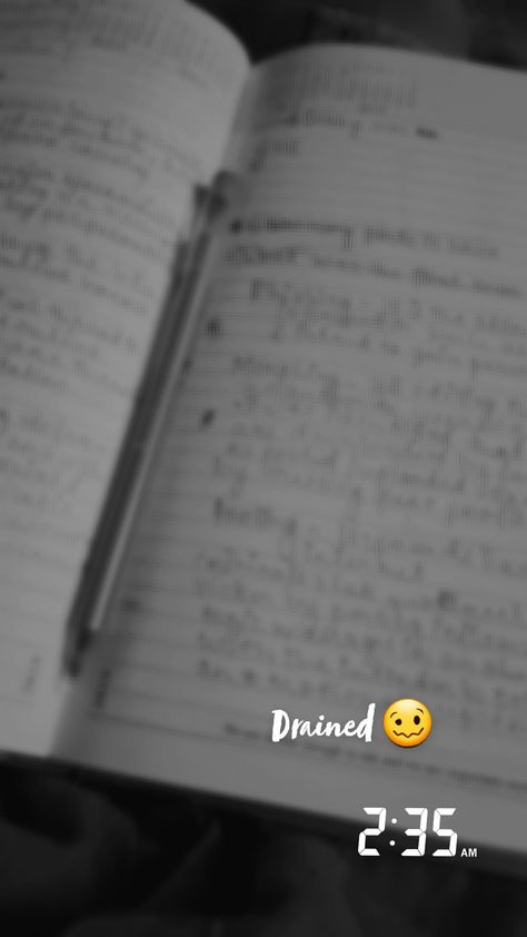 Exam study snaps Snap Ideas With Book, Last Exam Snap, Snapchat Study Snaps, Exam Snap Ideas, Study Pictures Snapchat, Study Streaks Snapchat, Exam Snap Streak, Night Study Snapchat, Late Night Studying Snaps