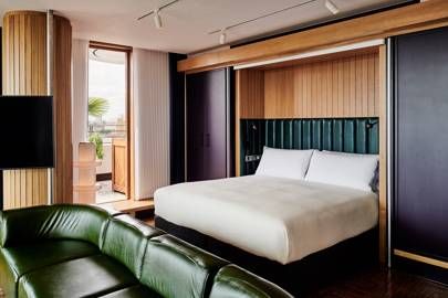 The Standard hotel, London: First In | CN Traveller Best Hotels In Santorini, Palm Springs Hotels, Standard Hotel, Brutalist Buildings, St Pancras, Seventies Fashion, Space Bedroom, Loft Room, Terrazzo Flooring