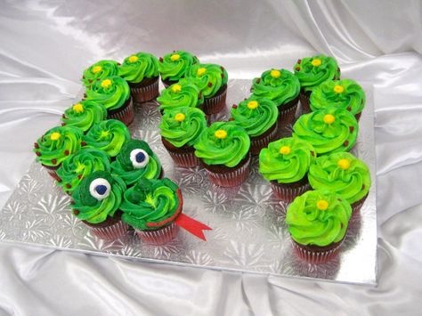 Image detail for -Slithering Cupcake Snake Land O Lakes Lizard Cake, Snake Cake, Wild Kratts Birthday Party, Cake With Cupcakes, Wild Kratts Party, Snake Cakes, Snake Birthday, Snake Party, Reptile Party