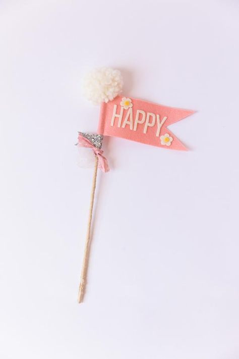 Felt Wands, Honeycomb Decor, Birthday Decorations At Home, Diy Cake Topper, Felt Banner, Oh Happy Day, Birthday Crafts, Pola Sulam, Day Party