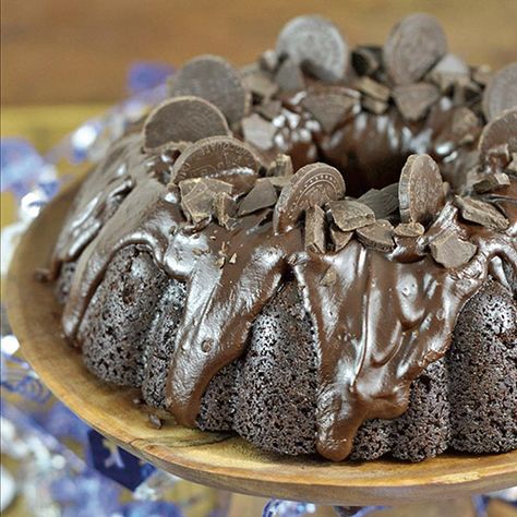 A ‘Kitchen-Tested’ Gelt Cake Gets Top Marks for Chanukah - JewishLink of New Jersey Hanukkah Printables, No Egg Recipes, Chanukah Recipes, Hanukkah Craft, Hanukkah Treats, Cake Ganache, Hanukkah Cookies, Chocolate Olive Oil Cake, Hanukkah Cake