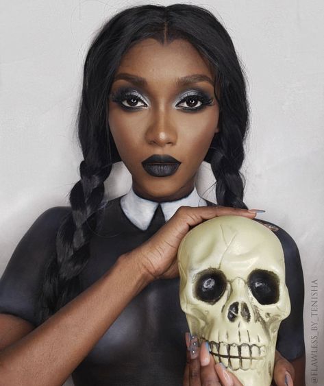 30+ Insane Yet Pretty Halloween Makeup Ideas | Easy Halloween Makeup Trendy Halloween Makeup, Halloween Makeup Ideas Easy, Cosplay Anime Outfits, Wednesday Addams Makeup, Gold Face Paint, Simple Cat Makeup, Pretty Halloween Makeup, Zombie Prom Queen Costume, Addams Family Musical