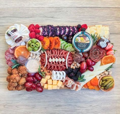 Nfl Charcuterie Board, Dallas Cowboys Charcuterie Board, Football Season Charcuterie Board, Charcuterie Board Ideas For Football Game, Buffalo Bills Charcuterie Board, Super Bowl Charcuterie Board Easy, Game Day Food Boards, Football Game Day Charcuterie Board, Football Grazing Board