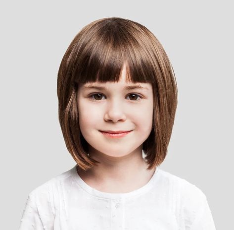 20 Trendy Hairstyles for 4, 5 and 6-Year-Old Girls – HairstyleCamp Girls Haircuts Medium, Haircuts 2022, Side French Braids, Cortes De Cabello, Medium Haircuts, Girls Short Haircuts, Straight Hair Cuts, Try On Hairstyles, Girl Haircut