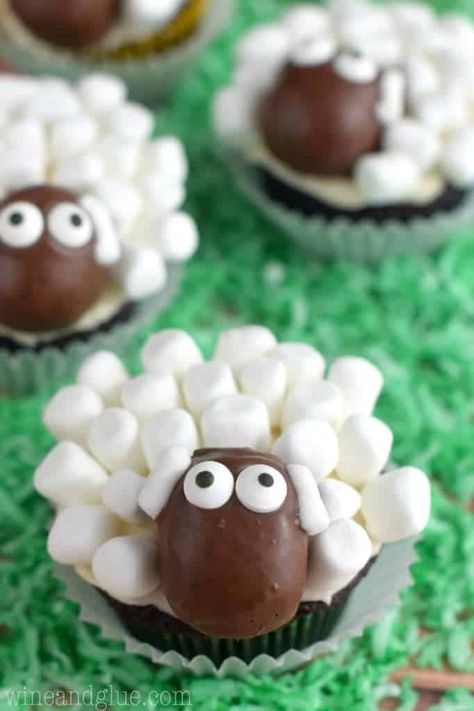 Sheep Cupcakes - Simple Joy Cupcakes Bonitos, Sheep Cupcakes, Funny Cupcakes, Sheep Cake, Chocolate Cupcakes Moist, Homemade Cupcakes, Animal Cupcakes, Salty Cake, Easy Cupcakes