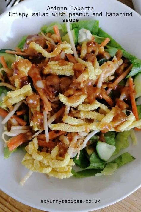 Shredded Chicken Dishes, Indonesian Salad, Spicy Vegetable Soup, Crispy Salad, Salad With Peanut Sauce, Crispy Vegetables, Flavorful Meals, Spicy Salad, Delicious Dips Recipes