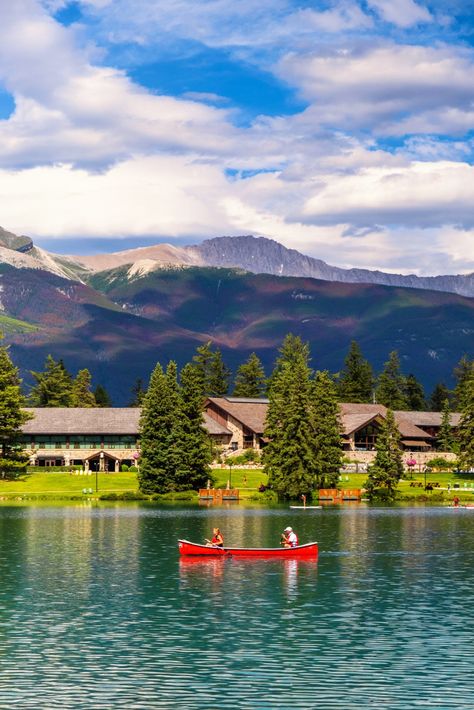 Fairmont Jasper Park Lodge Review • Easily The Best Place to Stay in Jasper - The Banff Blog Jasper Itinerary, Jasper Park Lodge, Places To Visit In Canada, Jasper National Park Canada, Jasper Canada, Jasper Park, National Park Lodges, Most Beautiful Places To Visit, Maligne Lake