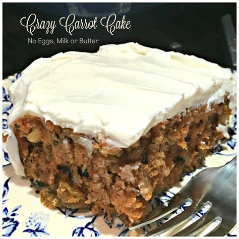 Crazy Carrot Cake – No eggs, milk or butter Crazy Carrot Cake, Carrot Butter, Cake No Eggs, Earthquake Cake, Wacky Cake, Crazy Cake, Vegan Carrot Cakes, Torte Cupcake, Coconut Chocolate